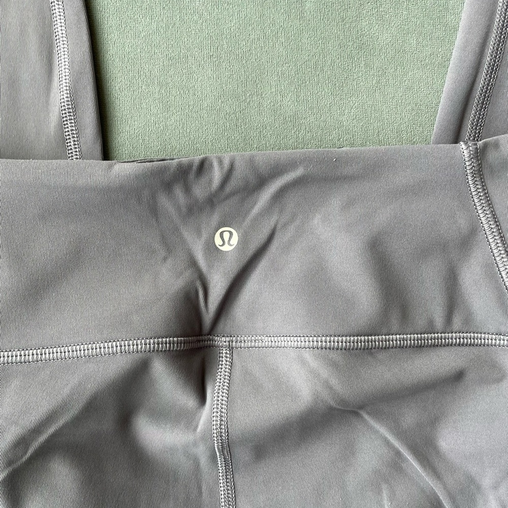 Lululemon high-rise 3/4 length ruched hem leggings - Picture 5 of 6